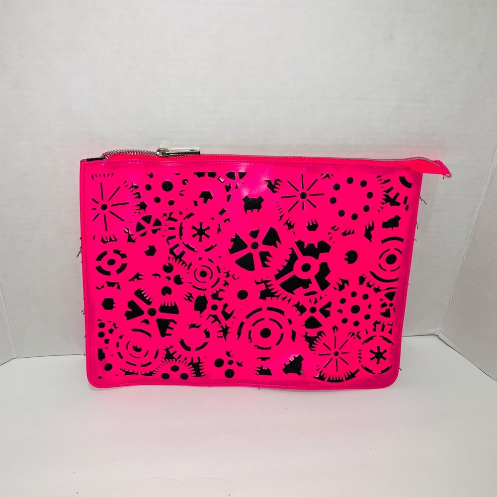 Women’s clutch